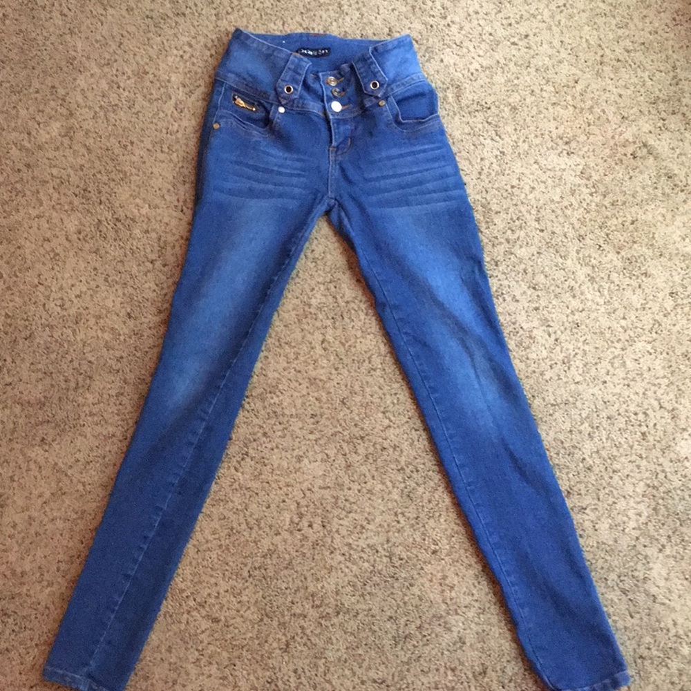 Blue skinny jeans